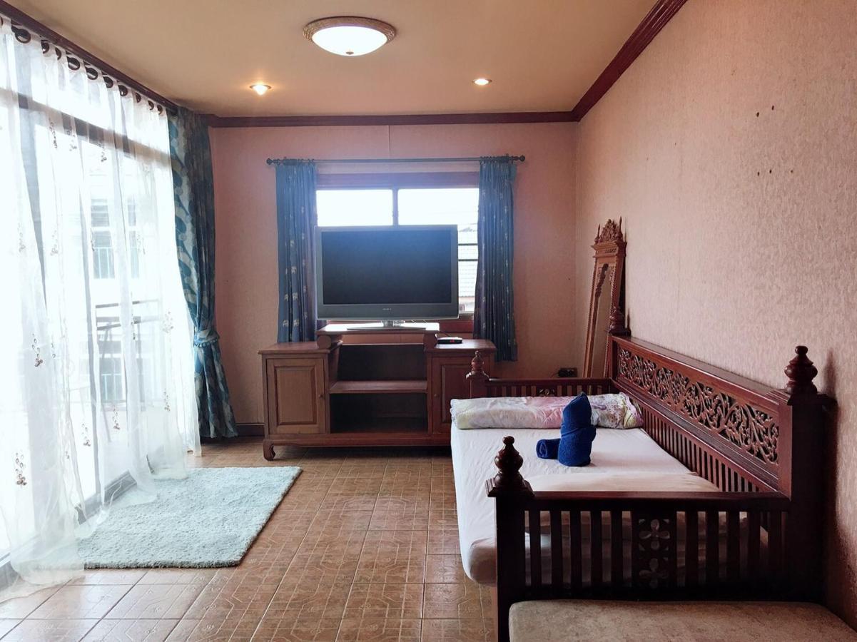 S.K. House 1 Hotel Чиангмай Екстериор снимка