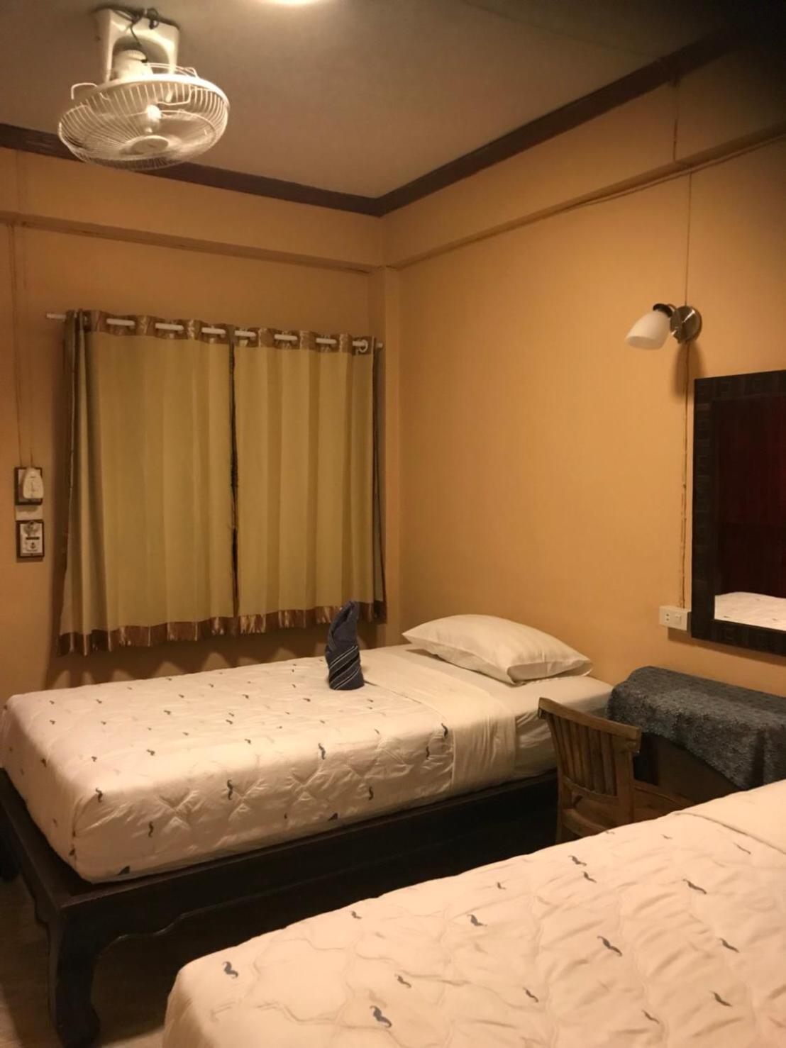S.K. House 1 Hotel Чиангмай Стая снимка