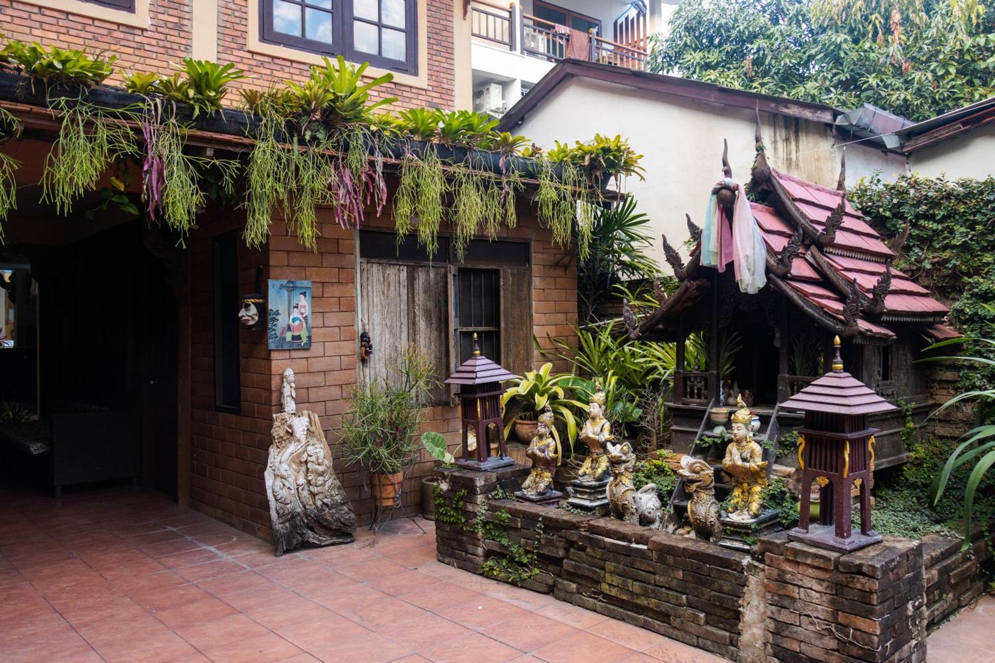 S.K. House 1 Hotel Чиангмай Екстериор снимка