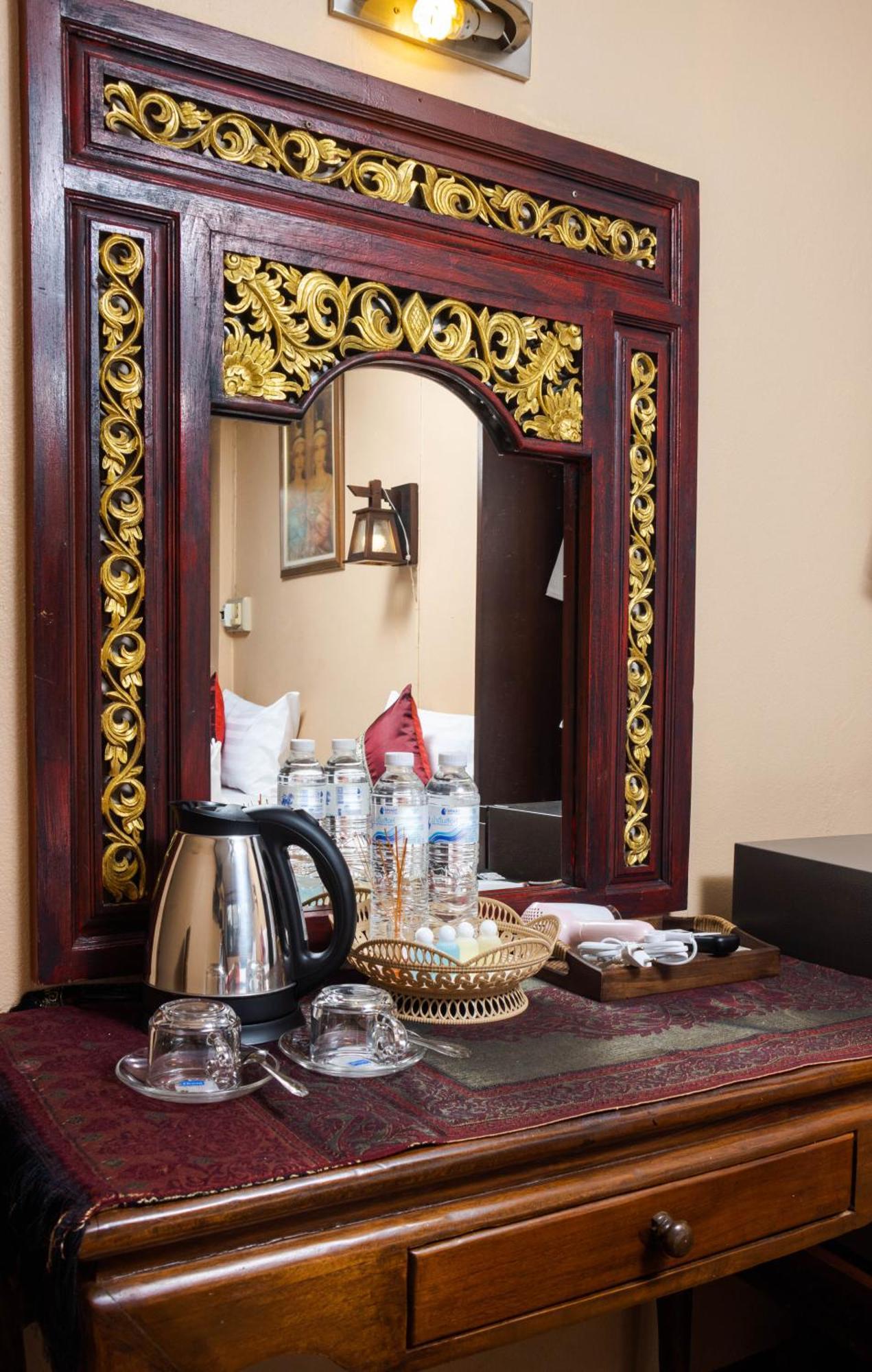 S.K. House 1 Hotel Чиангмай Екстериор снимка