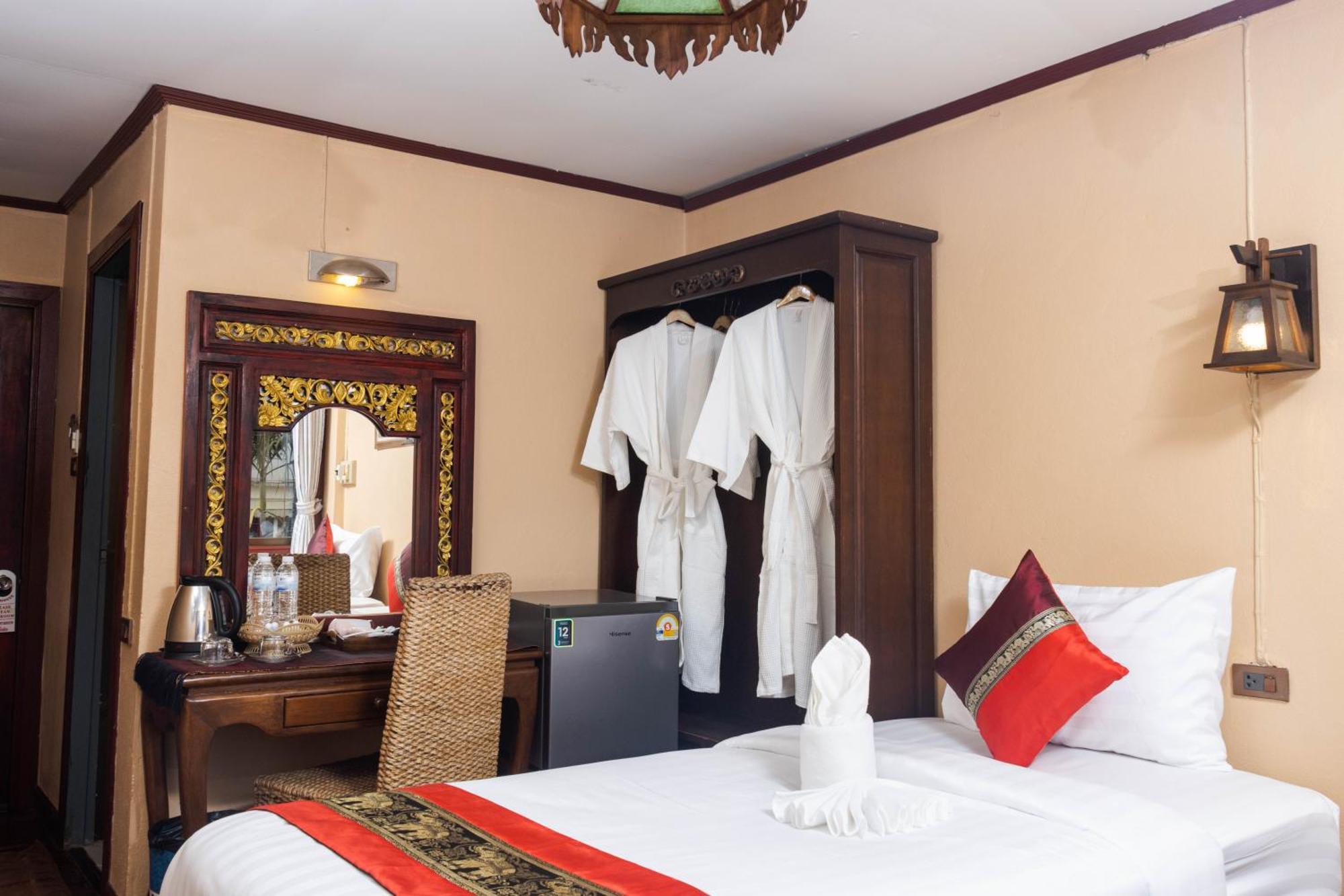 S.K. House 1 Hotel Чиангмай Екстериор снимка