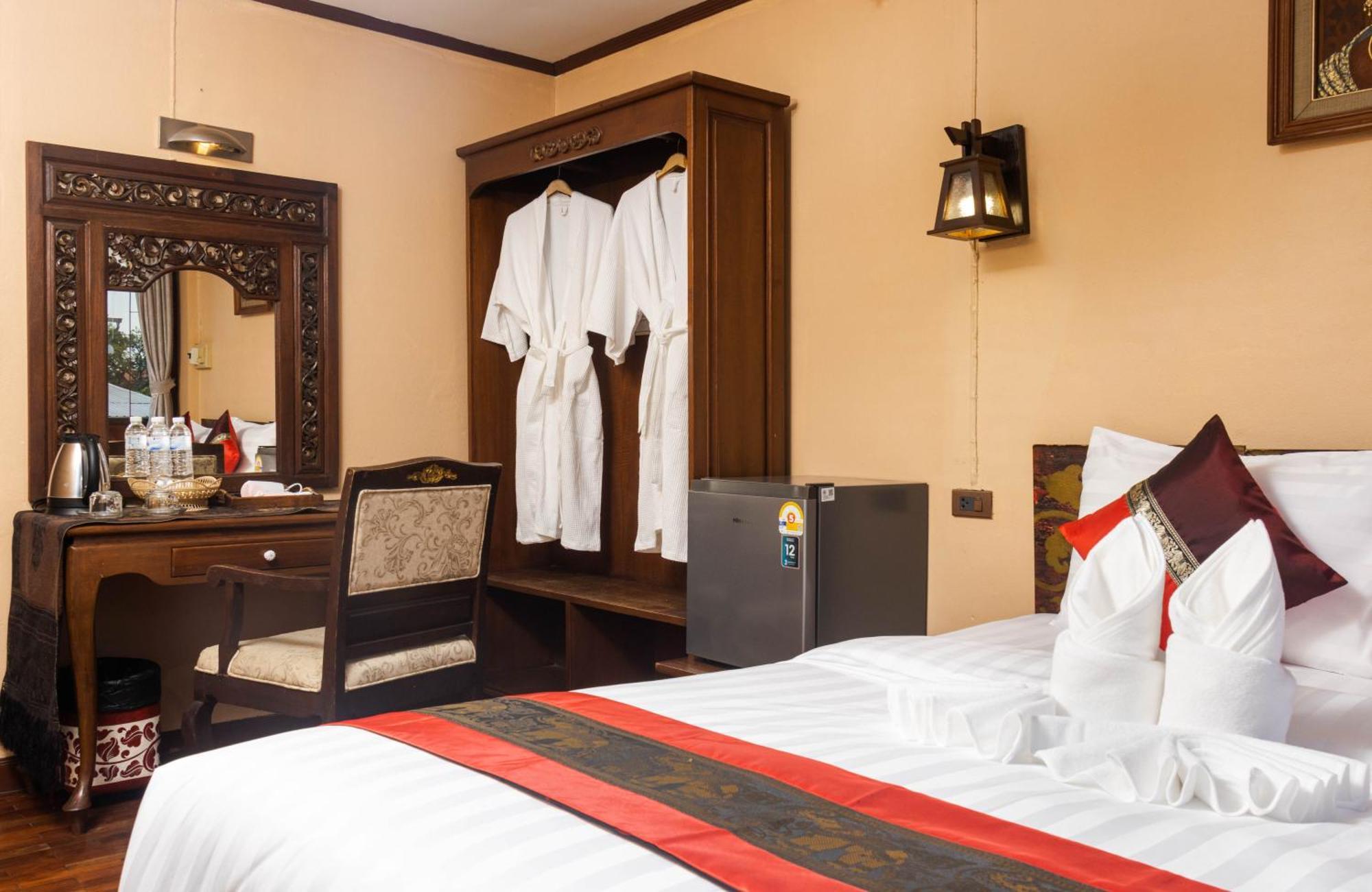 S.K. House 1 Hotel Чиангмай Екстериор снимка
